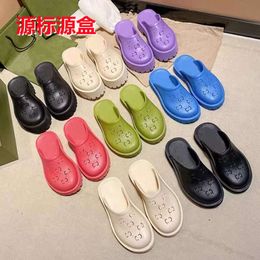 G family hole shoes women's 2022 summer new thick bottom Baotou slippers wear leisure home beach slippers HL90l