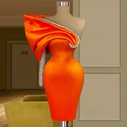 Abiti da ballo di sirena corta arancione arancione 2024 Mini perle scintilla
