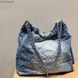 Cosmetic Bags Cases Luxury Brand CC Denim Shoulder Bags Classic Jean Shopping Totes 24 Bag With Purses Inside Silver Chain Hardware 2024 New Casual Handbags 2383