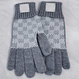 Gloves Luxury Men Women Glove L Designer Finger Gloves Cashmere Winter Gants Warm Handschuh Fashion Guantes Brand Gloves