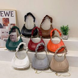 Underarm Crescent for Women 2023 New Small Form Design Handheld Women's with High Grade Embossed Chain Crossbody Bag