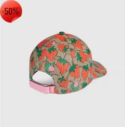 Classic Letter Strawberry print baseball cap Women Famous Cotton Adjustable Skull Sport Golf Ball caps Curved high quality cactus 8718655
