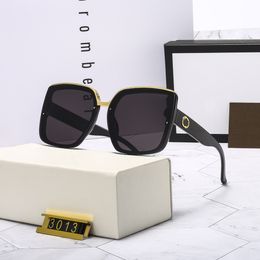 Designer-Sonnenbrillen für Damen, Luxus-Brille, Brief, gut erhaltene Sonnenbrille, Unisex-Brille, modische Metall-Sonnenbrille mit Box, sehr gutes Geschenk, 4 Farben
