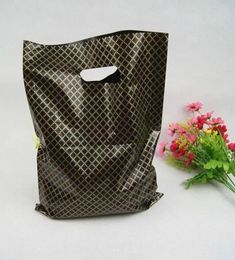 50pcslot Black Lattice Large Plastic Shopping Bags Thick Boutique Gift Clothing Packaging Plastic Gift Bag With Handles4550264