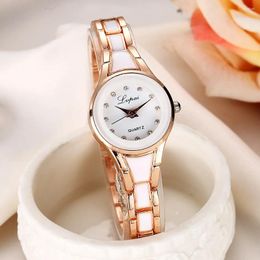 Wristwatches Woman Retro Design Alloy LVPAI Vente Chaude De Mode Luxe Femmes Montres Bracelet Montre Quartz Wristwatch Stainless Steel