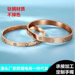 Designer Screw Bangle Bracelet Fashion Luxury Jewelrys Carer Original Trendy 18K Gold Diamond for Women Men Nail Bracelets Silver Jewelry Bracelet 08EH