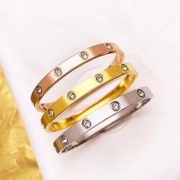 Designer Screw Bangle Bracelet Fashion Luxury Jewelrys Carer Original Trendy 18K Gold Diamond for Women Men Nail Bracelets Silver Jewellery Bracelet Q2A9