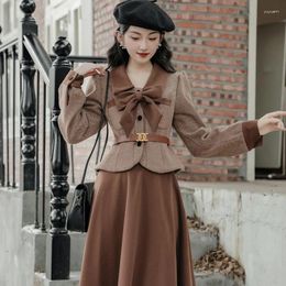 Two Piece Dress Women's Small Fragrant Wind Bow Woollen Suit A-line Half Skirt Set Retro Contrasting Colour Belt Blazer Two-piece