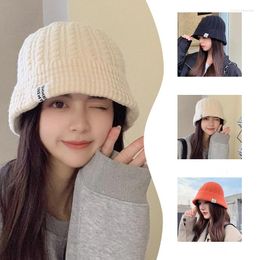 Berets Men Women Bucket Hat Sunscreen Sun Cap Panama Warm Wool Cable Knit Winter Fisherman Korean Knitted Hats Y2k