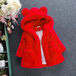 Inverno de pelúcia imitação de pele meninas jaqueta mantendo quente com capuz outerwear para crianças 1-8 anos presente de natal crianças casaco 231229