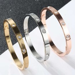 Designer Screw Bangle Bracelet Fashion Luxury Jewelrys Carer Original Trendy 18K Gold Diamond for Women Men Nail Bracelets Silver Jewellery Bracelet V1PZ