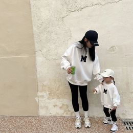 Family Matching Outfits Autumn Family Look Mother Kids Sweatshirts Mommy And Me Mother Daughter Matching Clothes Mom Son Hoodies 231229