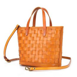 Plant tanned cowhide handmade woven bag made of worn-out top layer handbag, versatile and fashionable single shoulder women's crossbody bag 240102