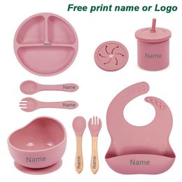 8PCS/Set Baby Silicone Sucker Bowl Plate Cup Bibs Spoon Fork Set Personalized Name Round Dining Plate Kids Feeding Dish BPA Free 240102