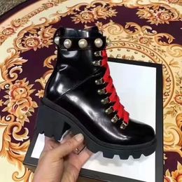 2024 High quality Womens Designer Boots Leather Martin Ankle Chaelsea Boot Fashion Non-slip Wave Colored Rubber Outsole Elastic Webbing Luxury Comfort Exquisite