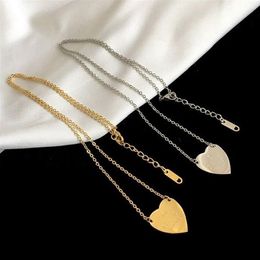 Luxury Designer Jewelry women necklaces Heart Pendant Necklace with Letter stamp Silver Gold Earrings Suits Stainless Steel materi278W