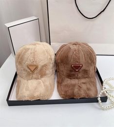Winter Fuzzy Baseball Cap Luxury Designer Beanie Bonnet Womens Men Adjustable Fitted Hats Classic Triangle Ball Caps Fashion Bucke6623818