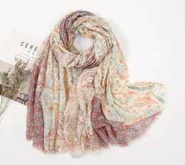 Scarves 2021 Bohemia Style Women Paisley Scarf Female Autumn Shawl Wrap Cotton Linen Lady039s Ethnic Fringed Travel Bandana 1PC3215219