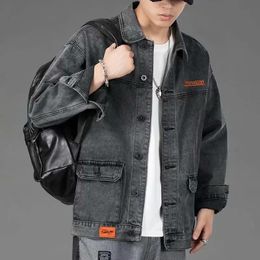 Men Denim Jacket Streetwear Hip Hop Men's Jean Jackets Male Casual Loose Outerwear Korean Version Loose Overalls Coat S-4XL 240102