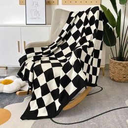 Blankets Nordic Ins High End Woollen Summer Black White Checkerboard Knitted Sofa Bed Blanket Office Nap Mat Home Decor Accessories