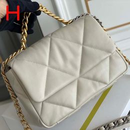 fashion mini bag chain crossbody short leather shoulder strap simple pouch shoulder strap luxury bag 26CM Crossbody Designer Bag Women Purse Lambskin