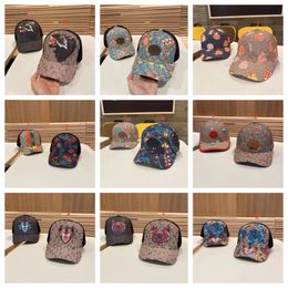 Ball Luxurys Sport Caps Designers Animals Flowers Foxes Tigers Strawberries Ball Hats Mens Womens Casquette 24 Colours Forward Cap Stree 4z7x