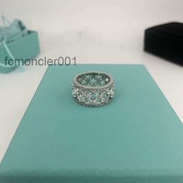 Rings Jewelry t S925 Sterling Silver Luxury Zircon Ring Fashionable Versatile Female Food Hollow Does Fade VV6H