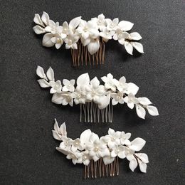 SLBRIDAL Handmade Crystal Rhinestone Pearls Ceramic Flower Bridal Hair Comb Wedding Hair Accessories Bridesmaids Women Jewellery 240103