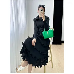 Casual Dresses Miyake Dress Women's 2024 Autumn High End Western Style Age Reducing Cake Skirt Spliced Folded Collar Mid Length