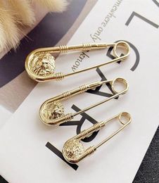 HBP 1pc Alloy Double Lion Head Brooch Pin Fashion Diy Safety Pins Women Waist Close Artefact Men Jacket Decoration Jewelry 7878299