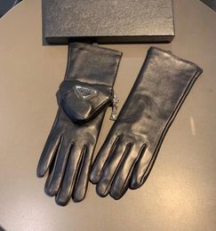 P bRAND Classic Bow Sheepskin Gloves Hardware Mittens Women Outdoor Warm Glove Touch Screen Plush Mitten For Ladies Birthday Gift7465453