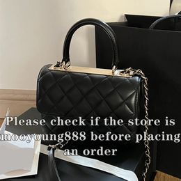 12A Upgrade Mirror Quality Designer Small Trendy Bag Lambskin Quilted Bag With Top Handle Womens Luxurys Handbags Genuine Leather Black Purse Shoulder Chain Box Bag