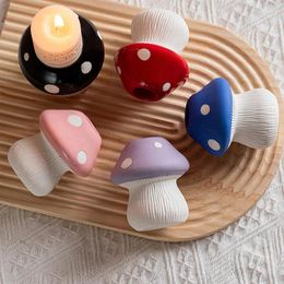 Candle Holders 3Styles Cartoon Mushroom Holder Ceramic Candlestick Stand Fragrance Burner Party Dinner Table Living Room Decor