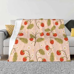 Blankets Sweet Strawberries Blanket Soft Warm Travel Portable Fruit Floral Aesthetic Cute Patterns Botanical Plants