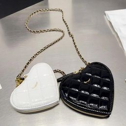 Purses Mini Double Heart Zipper Coin Purse Designer Bag Patent Leather Black White Matelasse Chain Lovely Crossbody Shoulder Handbag Lady