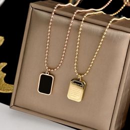 Titan mit 18 K Gold Geo Perlenketten Halskette Damen Edelstahl Schmuck Designer T Show Runway Gown Rare INS Japan 240102