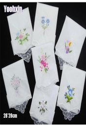 3PCS Luxury Cotton Women Hankies Embroidered Lace Flower Hanky Floral Random Color Cloth Ladies Handkerchief Fabrics T2006183175288