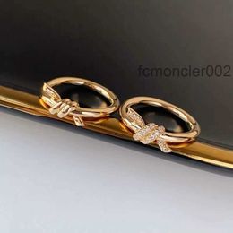 Rings Jewellery Valentine's Day Gift Ailing t Ring 925 Silver Knot Cross Couple Men Women VK1Y