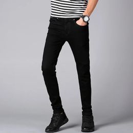 Mens Skinny Jeans Classic Male Fashion Designer Elastic Straight BlackWhite Pants Slim Fit Stretch Denim 240102