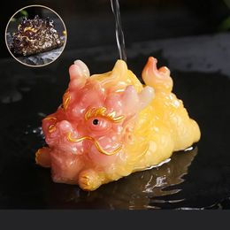 Resin Chameleon Tea Pet Decoration Accessories Chinese Tea Sets Tea Ceremony Pet Decoration Toys Home and Office Supplies 240103