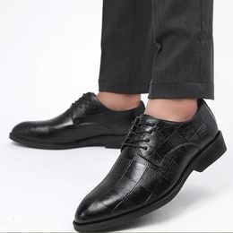 Кожаная воздухопроницаемая элегантная свадьба оксфордские мужские мужчины повседневные с каблуками бизнеса социальная обувь мужская обувь 240102 478 с