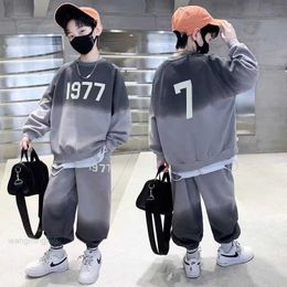 2024 Designer Spring and Winter New Stylemen's Boys' Outfit Children's Gradient Hoodie Two-piece Set Big Boys Explosive Spring and Autumn Fashion Trend