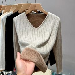 Winter V-neck Plus Velvet Thermal Underwear Top Women Low-neck Thickened Bottoming Shirt Warm Elastic Inner Knitted Sweater 240103