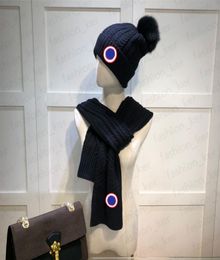 Designer Hats Scarves Sets Beanie Fuzzy Balls Knit Hat Scarf Fashion Cashmere for Man Women Winter Warm Shawl Long 4 Colours Top Qu4508614