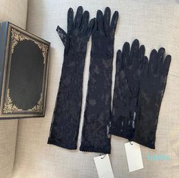 Black Tulle Gloves For Women Designer Ladies Letters Print Embroidered Lace Driving Mittens for Women Ins Fashion Thin Party Glove2998585