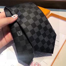 Ties 2023 Mens Fashion Brand Tie Classic Chequered Casual Young Men Ladies Designer s High Quality Handmade Silk