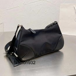 Sacos Sacos Preto Duffel Nylon Underarm Bag 21ss Itália Milano Marca Sacos de Ombro Material Impermeável Patchwork Crossbody Bolsas Mulher