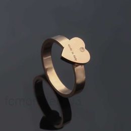 Quality Top Extravagant Simple Heart Love Ring Gold Silver Rose Colours Stainless Steel Couple Rings Fashion Women Designer Jewellery Lady Party Gifts MD3N