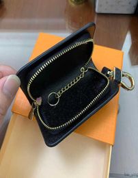 2022 Designer Luxury Car Keychains Buckle Bag for Women Men Designers Lover Handmade Leather Keychain Holder key rings chain Penda4211536