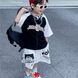 2024 Summer Kids letter printed T-shirt boys patchwork Colour short sleeve casual tops fashion children vertical stripe cotton shorts Z6441